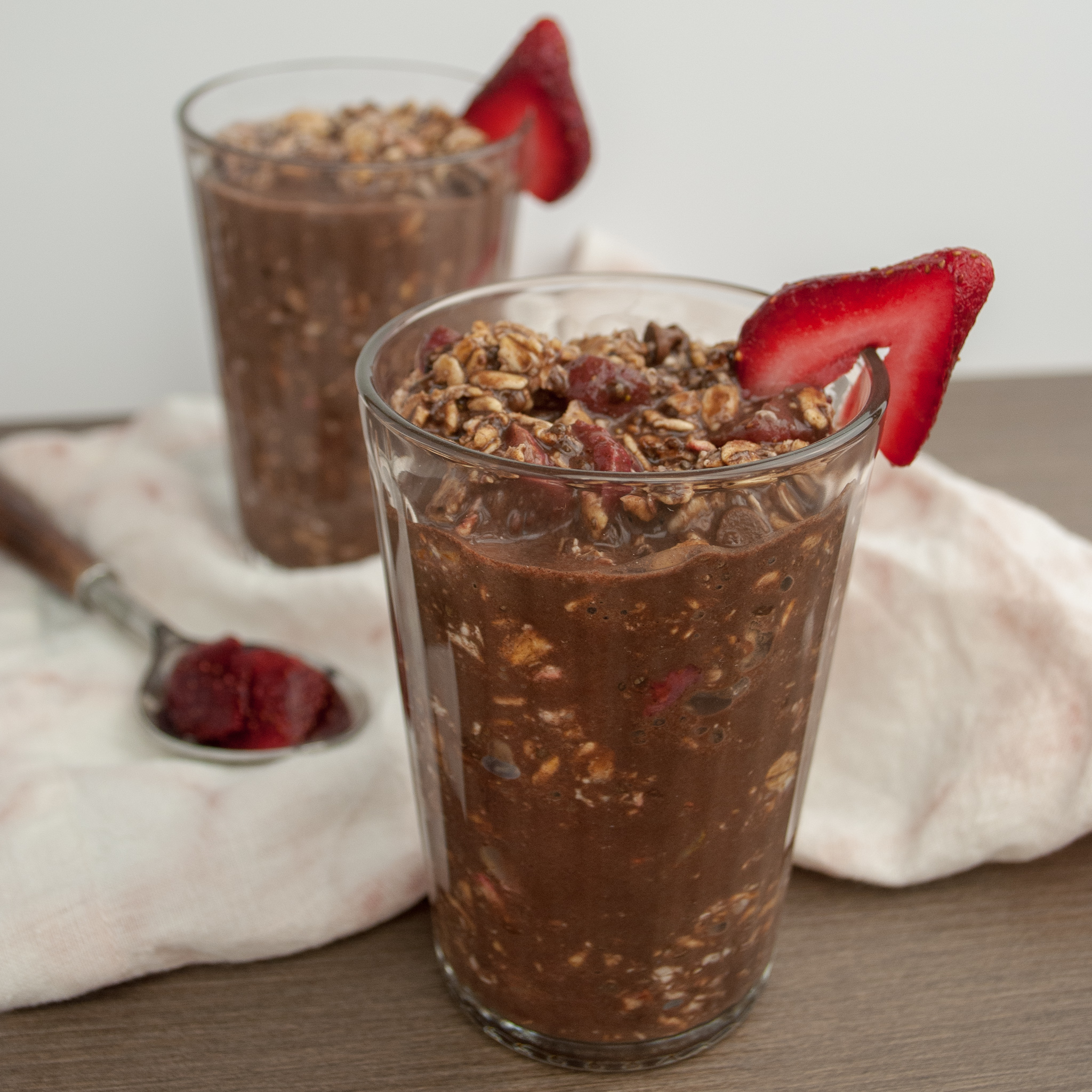 Chocolate Covered Strawberry Overnight Oats The Carrot Seed Kitchen Co 5585